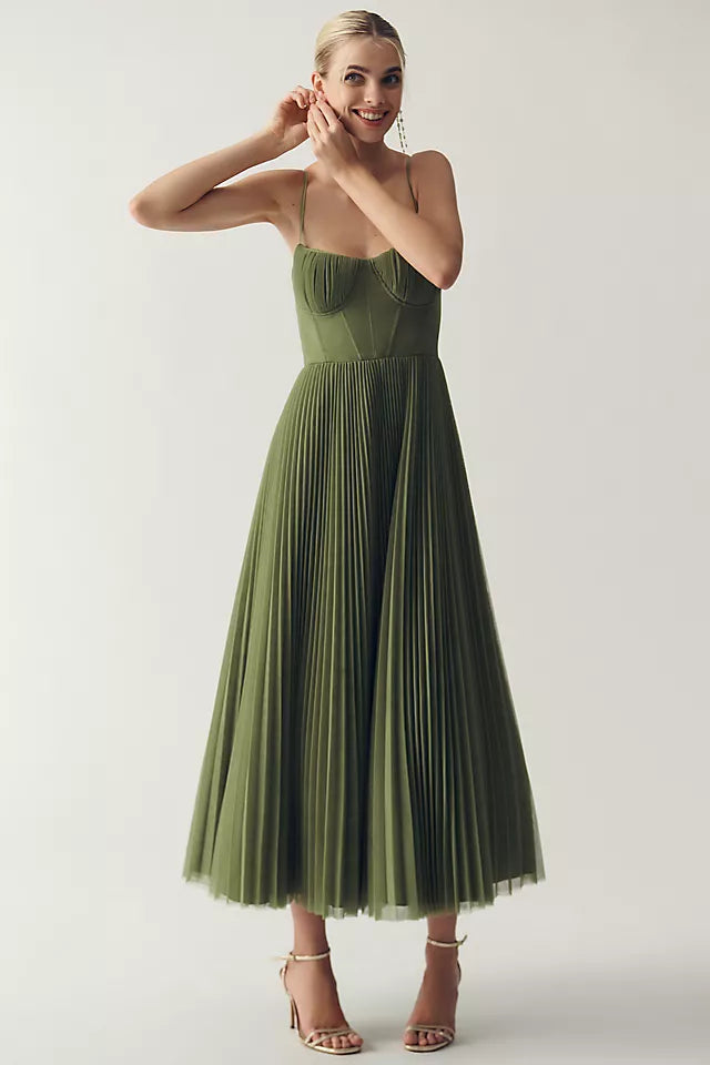 Claire - Robe Plissée Élégante