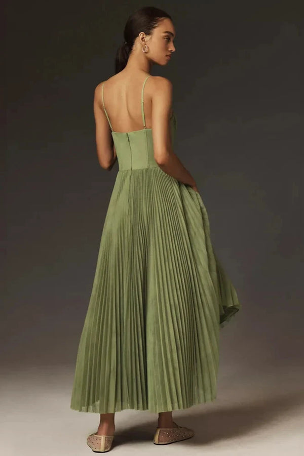 Claire - Robe Plissée Élégante