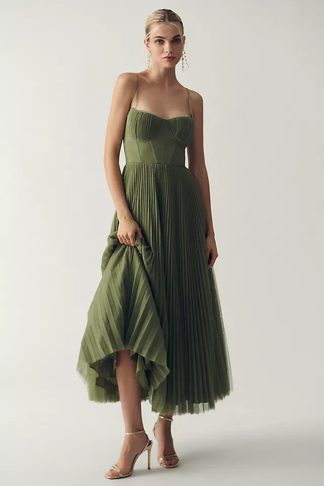 Claire - Robe Plissée Élégante