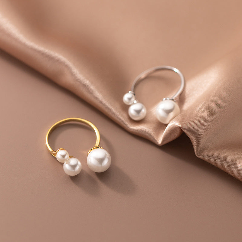 Bague en Perles d'Eau Douce Triples Réglable