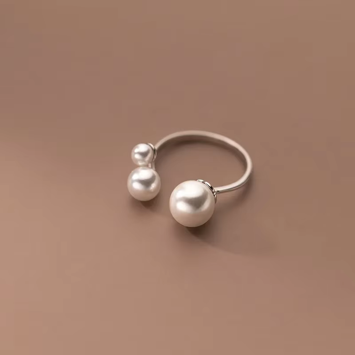 Bague en Perles d'Eau Douce Triples Réglable